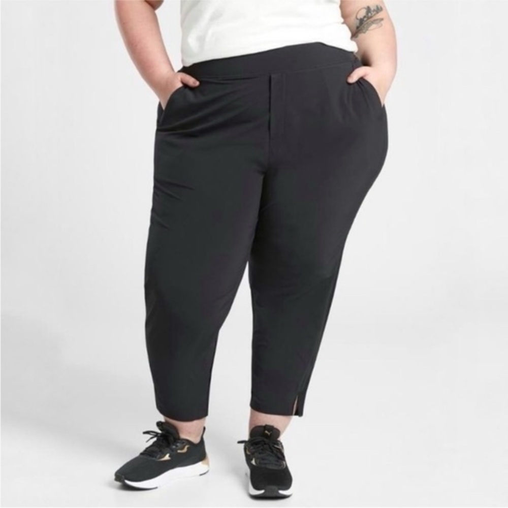 Athleta Brooklyn Mid Rise Ankle Pants in Black Size 18